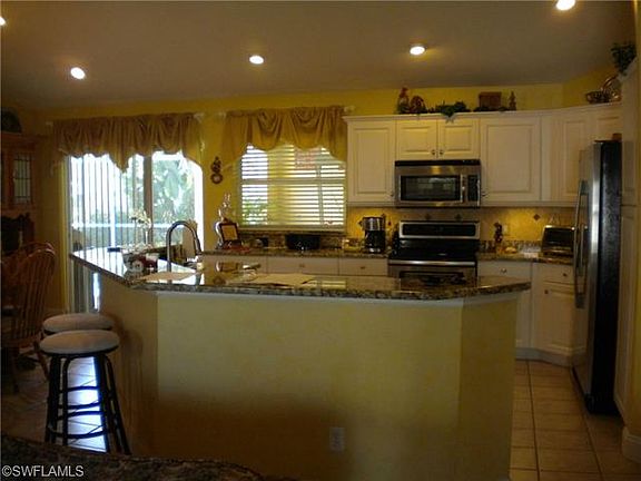 2nd image of 14610 Lake Olive Dr