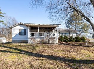 652 Garretts Chapel Rd, Chickamauga, GA 30707