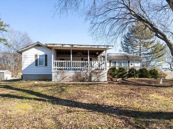 652 Garretts Chapel Rd, Chickamauga, GA 30707