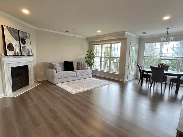 2482 Angeline Dr, Herndon, VA