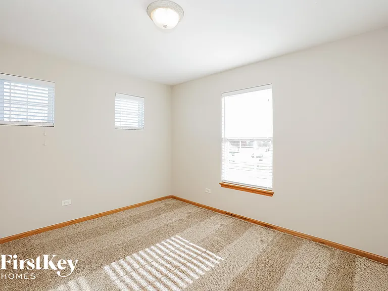 16460 Kingsbrook Dr — Photo 11