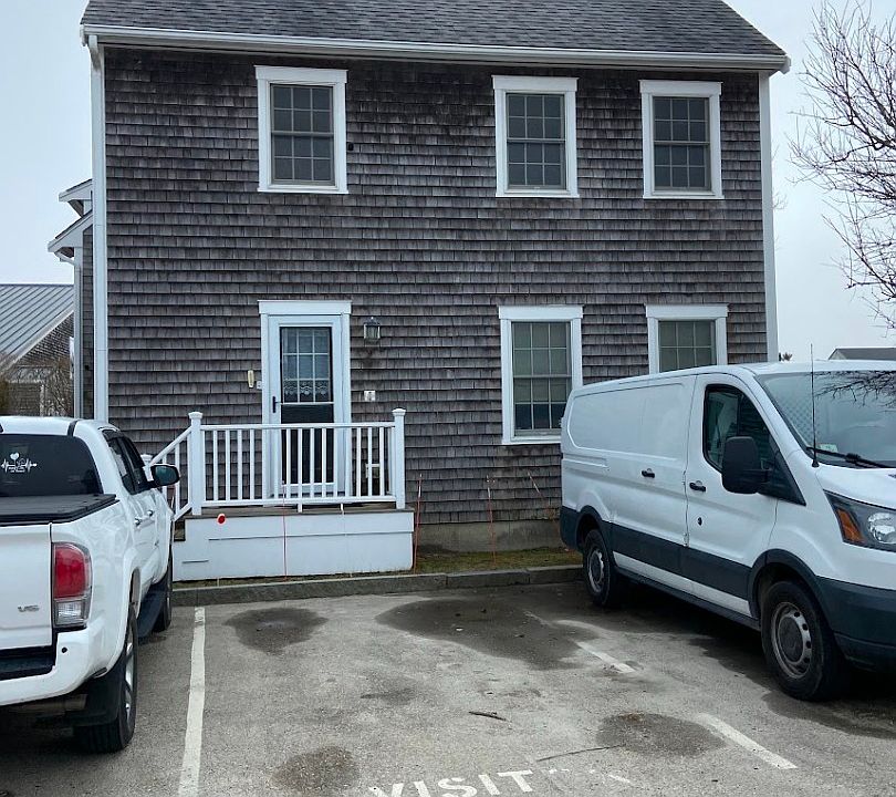 2nd image of 1A Park Cir