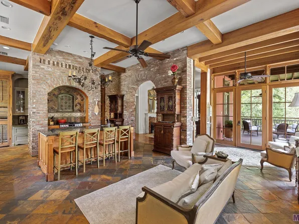 10141 Barringer Foreman Rd, Baton Rouge, LA 70809