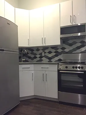 Rented by P Management | media 51