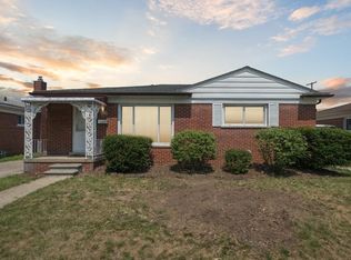 19343 Florence St, Roseville, MI 48066