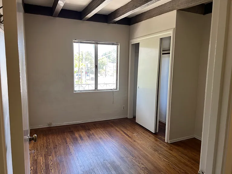 19 El Camino Real #1 — Photo 11
