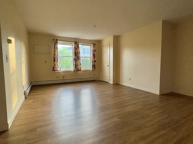 126 Vine St #6-A — Photo 5