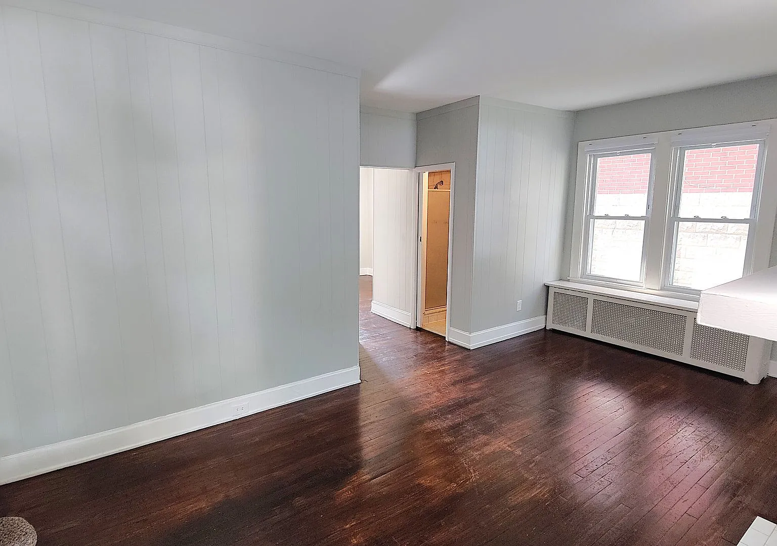 *Beautifully Updated & Spacious 3BD/2BA Single Family Home Available in East Liberty* — Photo 2