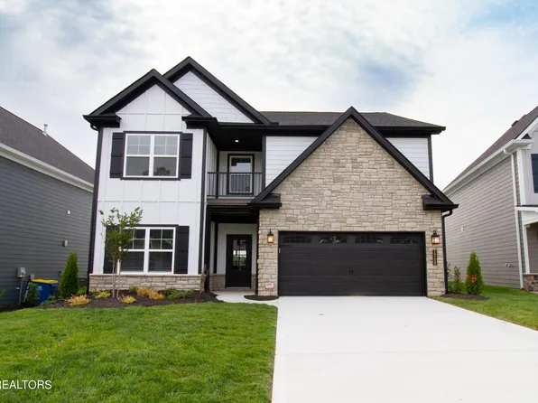 1708 Melton Meadows Dr, Maryville, TN 37803