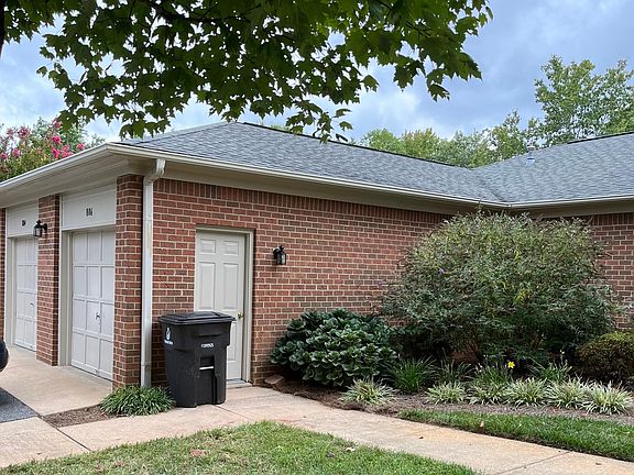 detached garage