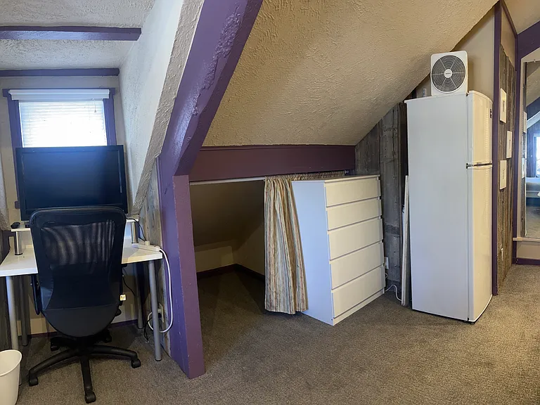430 Laurel St — Photo 3