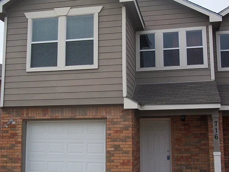716 Claremont Pkwy #A — Photo 2