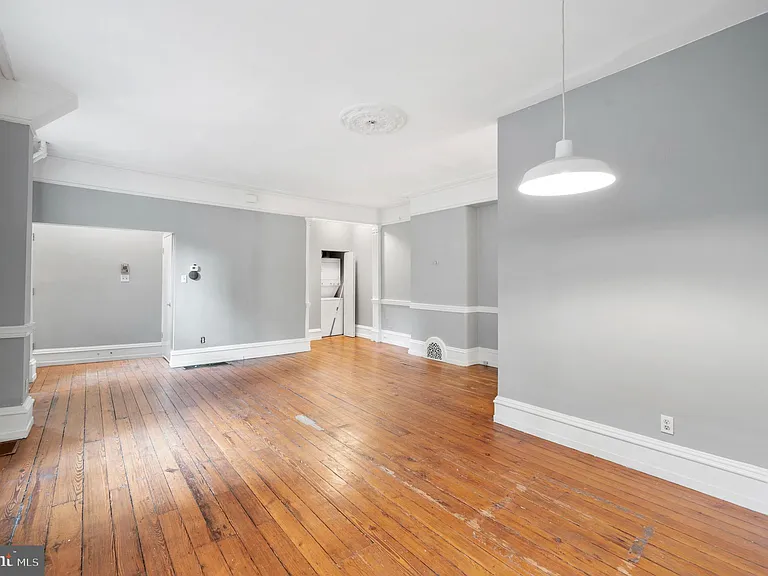 641 N 16th St #1R — Photo 6