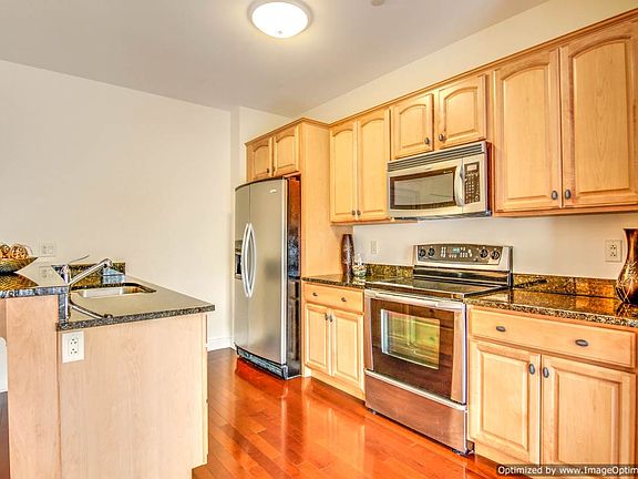 Ample Cabinet Space