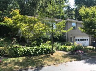 3216 Lower Mountain Rd, Sanborn, NY 14132