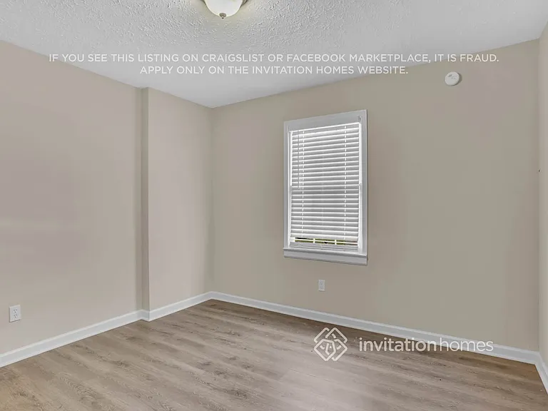 111 Bleeker St — Photo 17