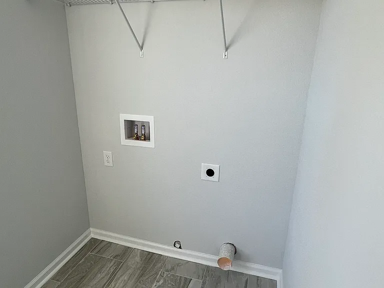606 Mason Ave — Photo 29