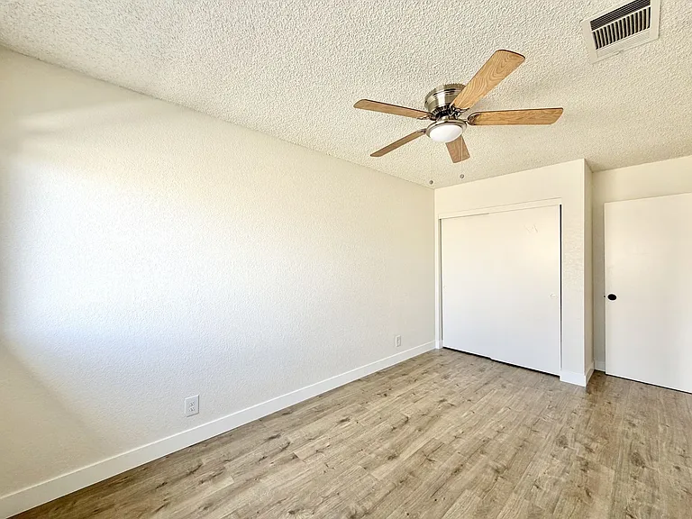 PS T 66738 — Photo 10