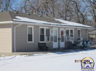 825/827 SE 14th St, Topeka, KS 66607