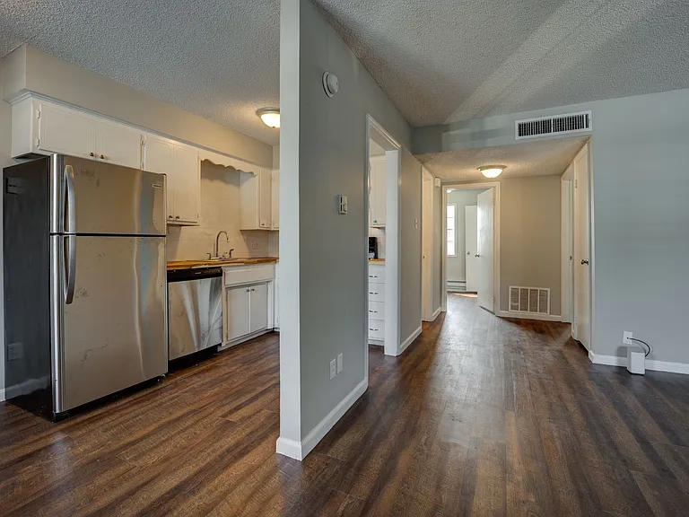 Mill Creek Apartments — Photo 9