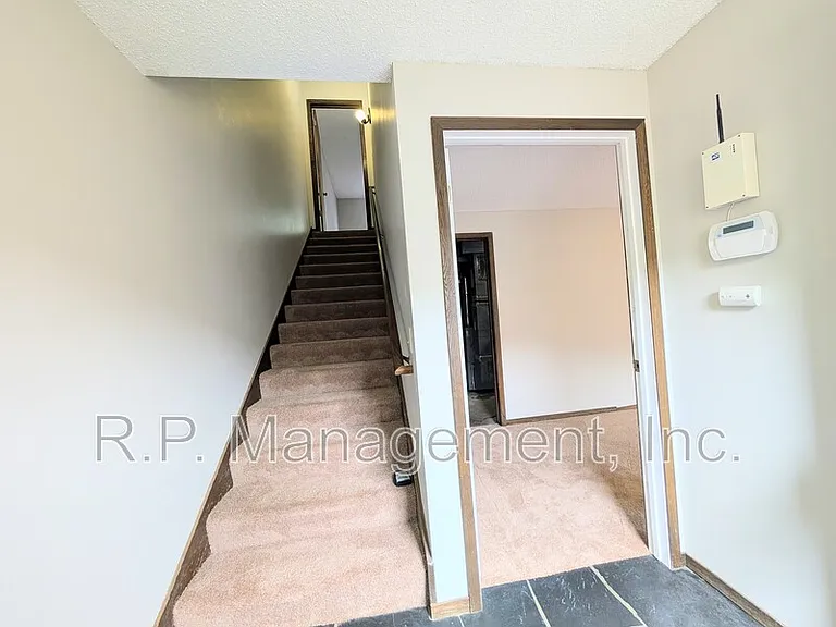 170 Wentworth Ave W #E — Photo 5