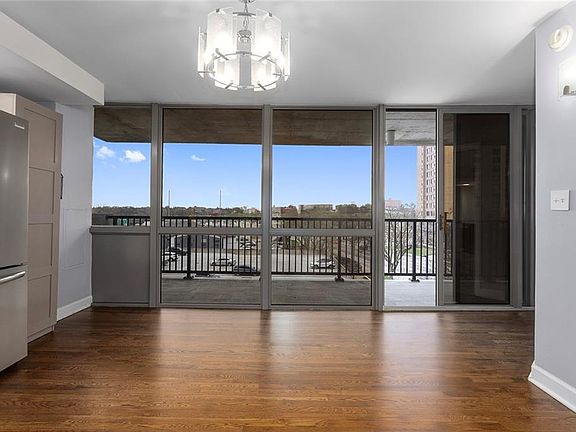 4th image of 600 E Admiral Blvd #601
