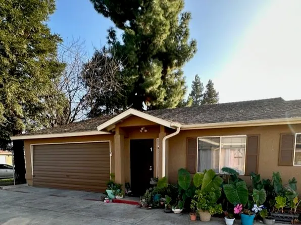 1028 Sunnyside Avenue, Clovis, CA 93611