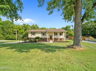 2309 Shawn Dr, Maryville, TN 37803