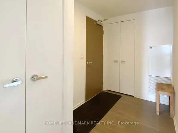 1 Bloor St E, Toronto, ON