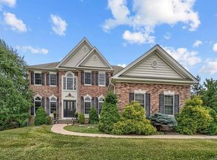 39 Deangelis Dr, Monroe, NY 10950