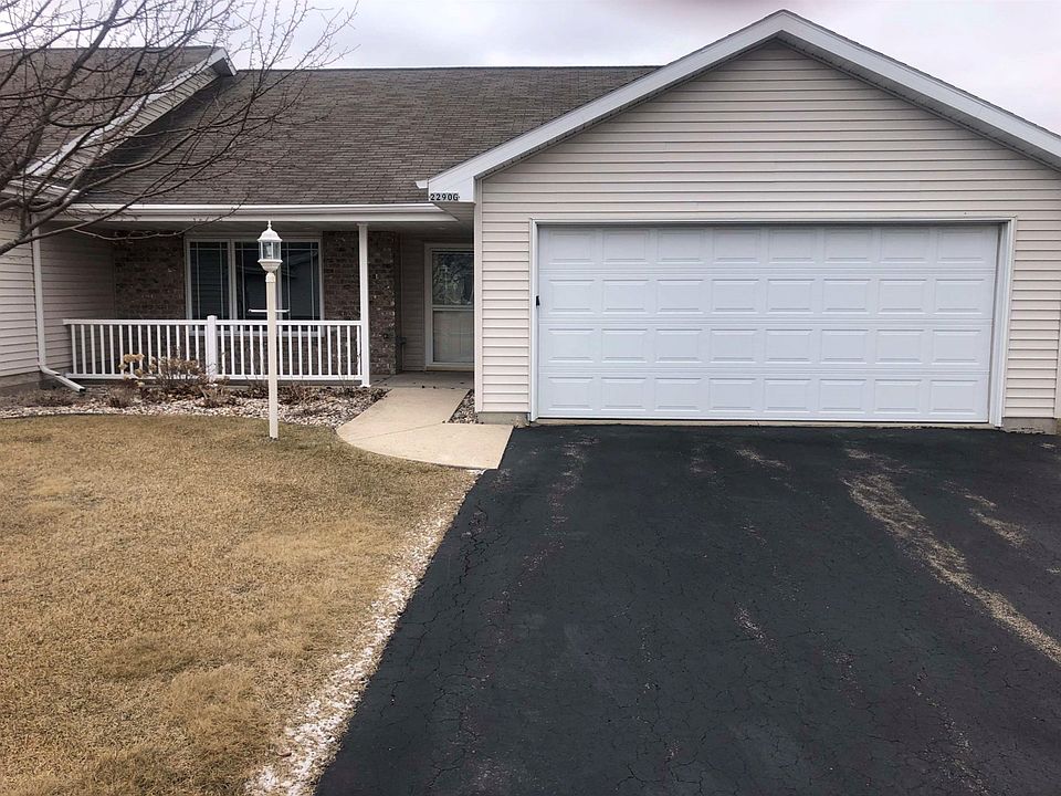 Entrance & Sitting porch