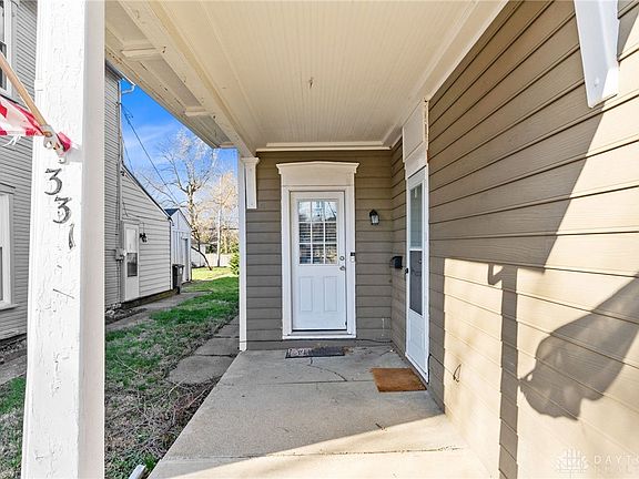 4th image of 331 Morton Ave
