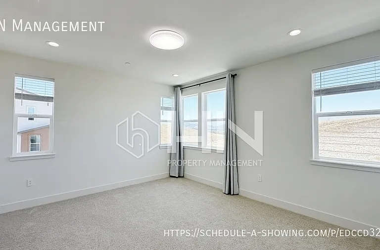 1713 Central Pkwy — Photo 10