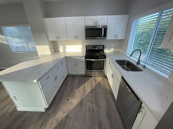 5th image of 5337 W Falls View Dr