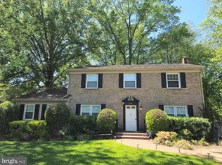 7810 Hayfield Rd, Alexandria, VA 22315