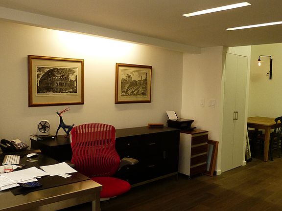 4th image of 257-259 W 93rd St #4C