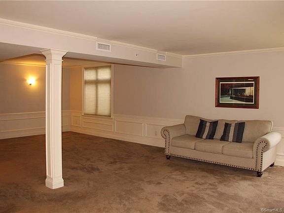 5th image of 3250 Fairfield Ave APT 122