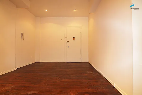 Rented by FirstService Realty (legacy) | media 7