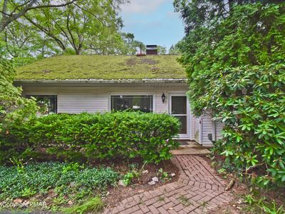 8000 Bear Creek Blvd, Wilkes Barre, PA, 18702