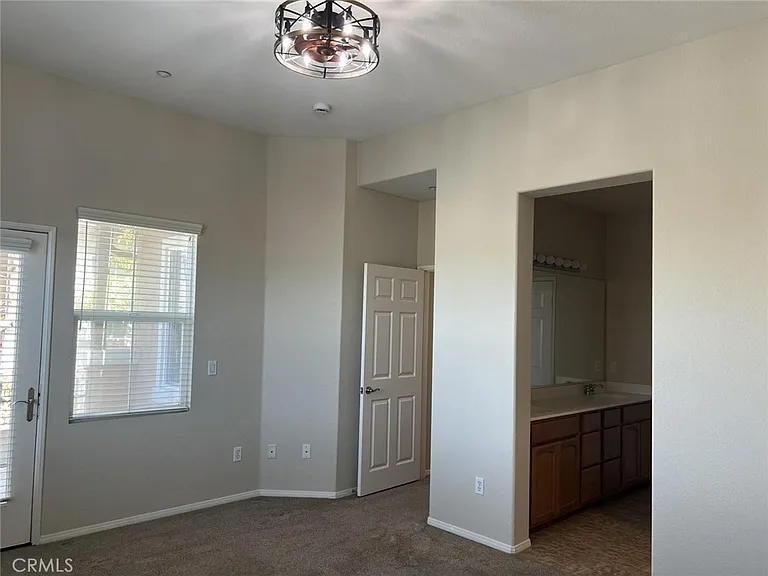15329 Oak Tree Dr — Photo 37