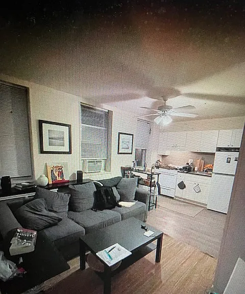 432 Spruce St #2R — Photo 3