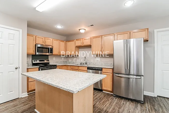 7917 Shiny Meadow Ln — Photo 9