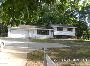 31235 62nd Ave, Lawton, MI 49065