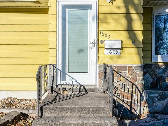 5th image of 1605 9th Ave S