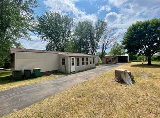 N6161 Pleasant Dr, Princeton, WI 54968