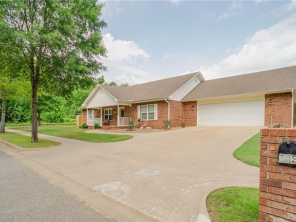 3rd image of 113 Valentina Dr