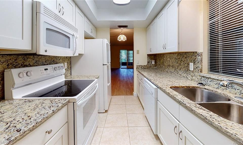 1st image of 385 E Hartford St APT 3A