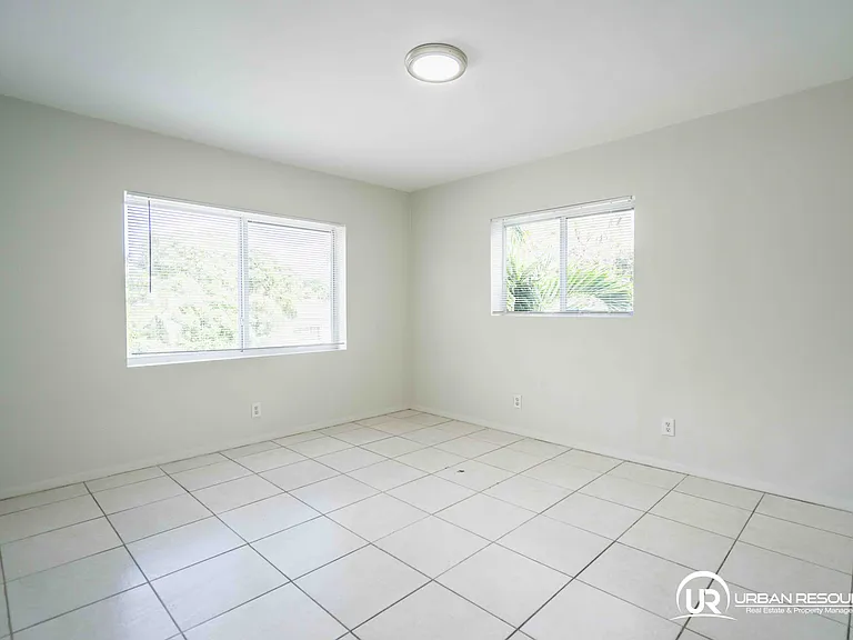 666 NE 80th St #6 — Photo 15
