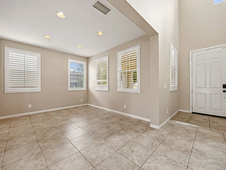 36425 Fallingstar Pl — Photo 4