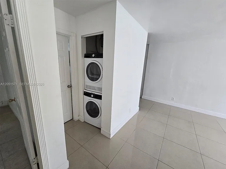 4151 SW 19th St #1-3 — Photo 8